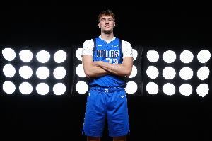 克里斯蒂：若弗拉格继续这样努力他能成全明星 他对球队很有帮助